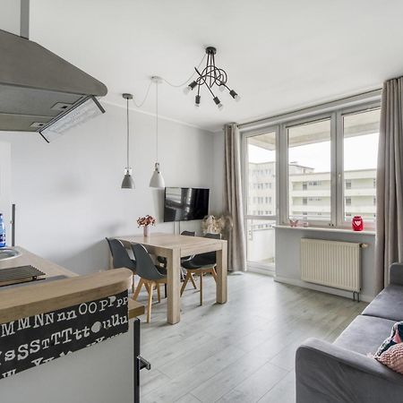 Gama Home Kondratowicza18 Varšava Exteriér fotografie